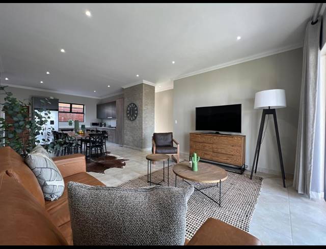 3 BEDROOM SECTIONAL TITLE FOR SALE IN SIX FOUNTAINS RESIDENTIAL ESTATE